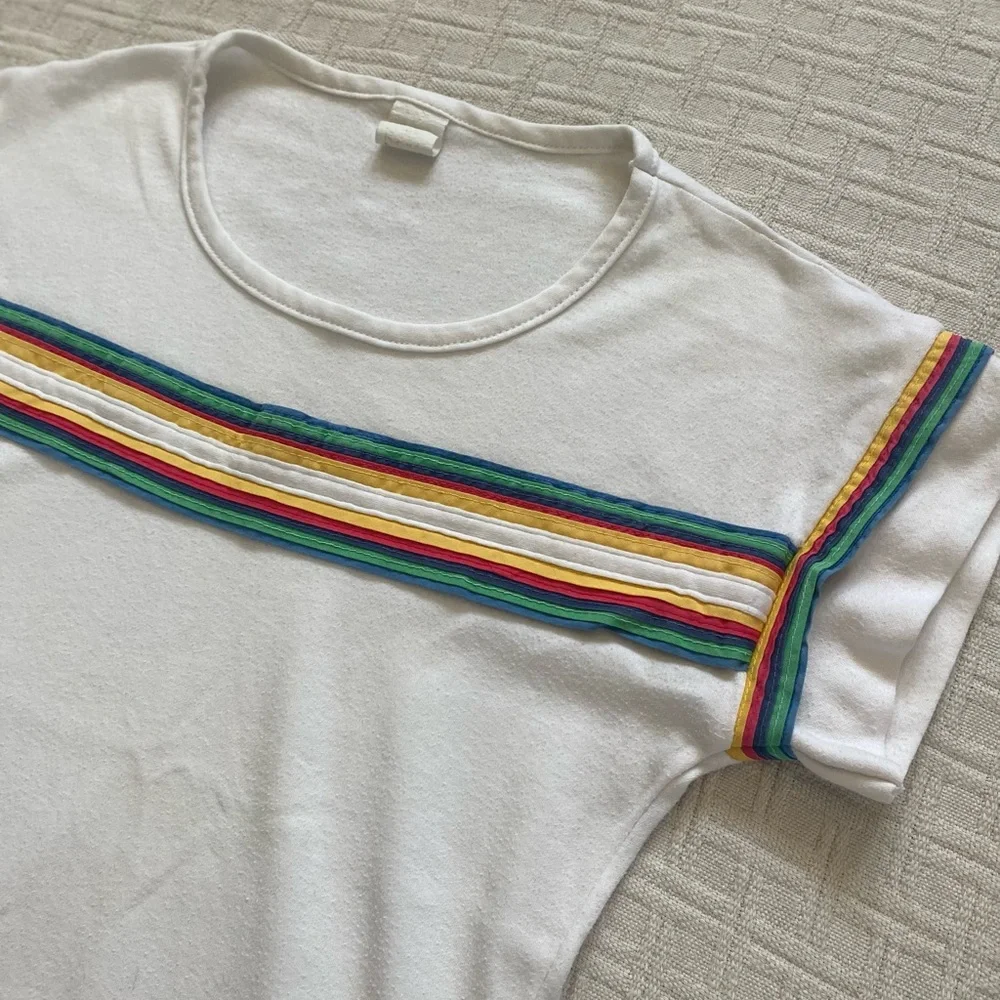 True vintage rainbow top. - Picture 3 of 9